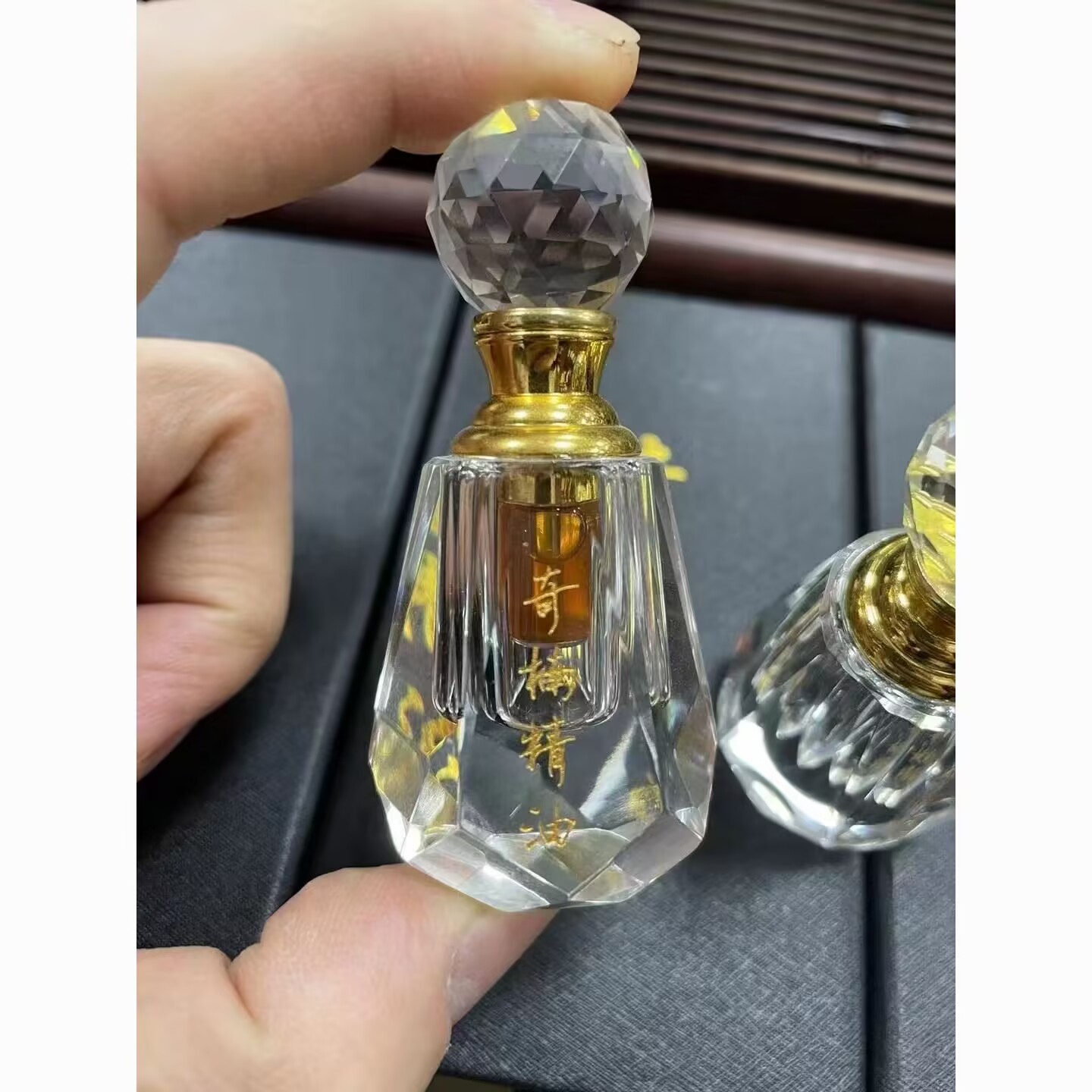 น้ำมันหอมกลิ่นกฤษณา 2 มล./กล่อ - Perfume Quality Fragrance Oils บทวิจารณ์และราคา