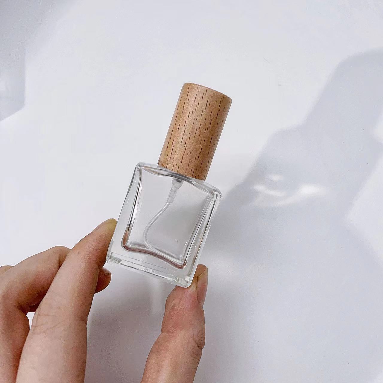 ขวดสเปรย์น้ำหอมแก้วใสหนา10มล.  - Perfume Fragrance Book บทวิจารณ์และราคา